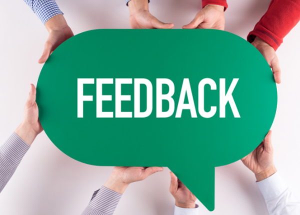 relação do feedback com o desempenho da empresa