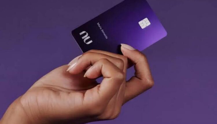 Nubank Ultravioleta: como obter anuidade zero no cartão?