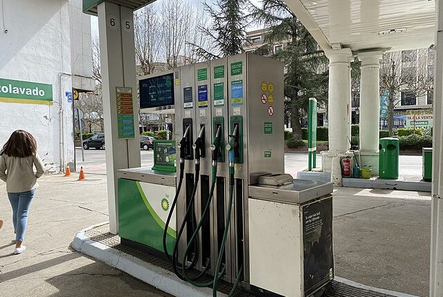 Preço da gasolina nos postos chega a R$ 8,99, aponta ANP