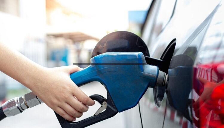 Auxílio Gasolina: regras para ter direito a receber o benefício