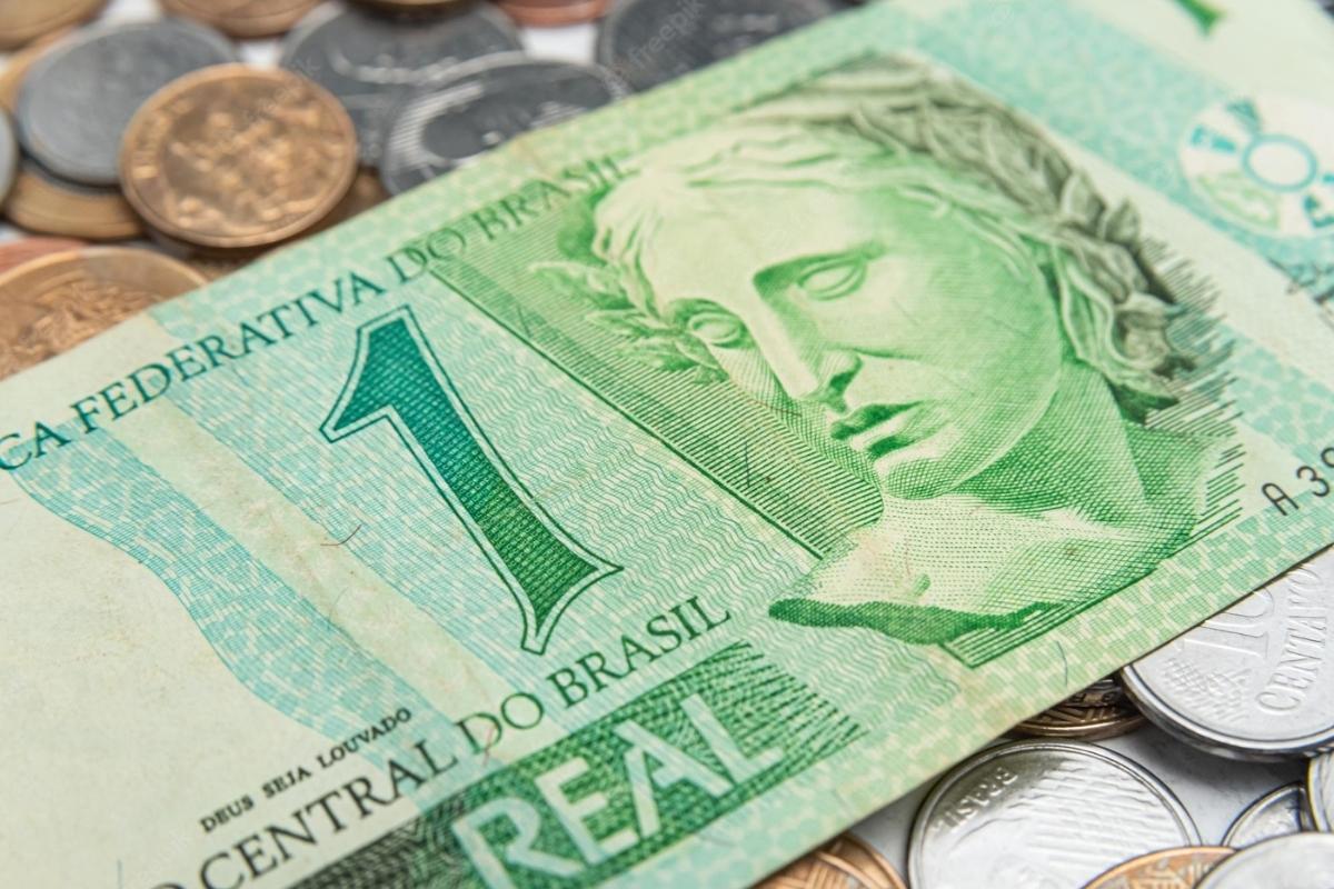 Colecionadores pagam até R$ 275 por cédula antiga de R$ 1