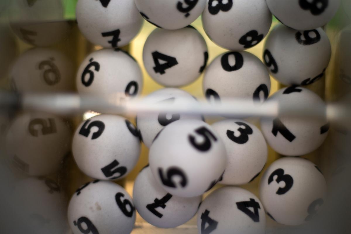 Resultado do Super Sete: sem ganhadores, loteria acumula e tem estimativa de prêmio de mais de R$ 6 milhões