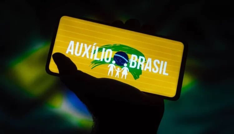 Auxílio Brasil: Crédito consignado ainda não foi liberado