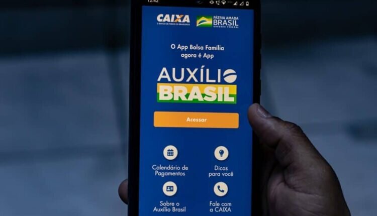 Guedes afirma que Auxílio Brasil de R$ 600 está garantido em 2023