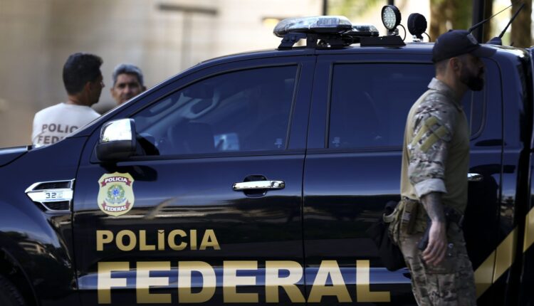 R$300 MILHÕES EM FRAUDES! Polícia Federal mira grupo que pode ter lesado 60 mil pessoas