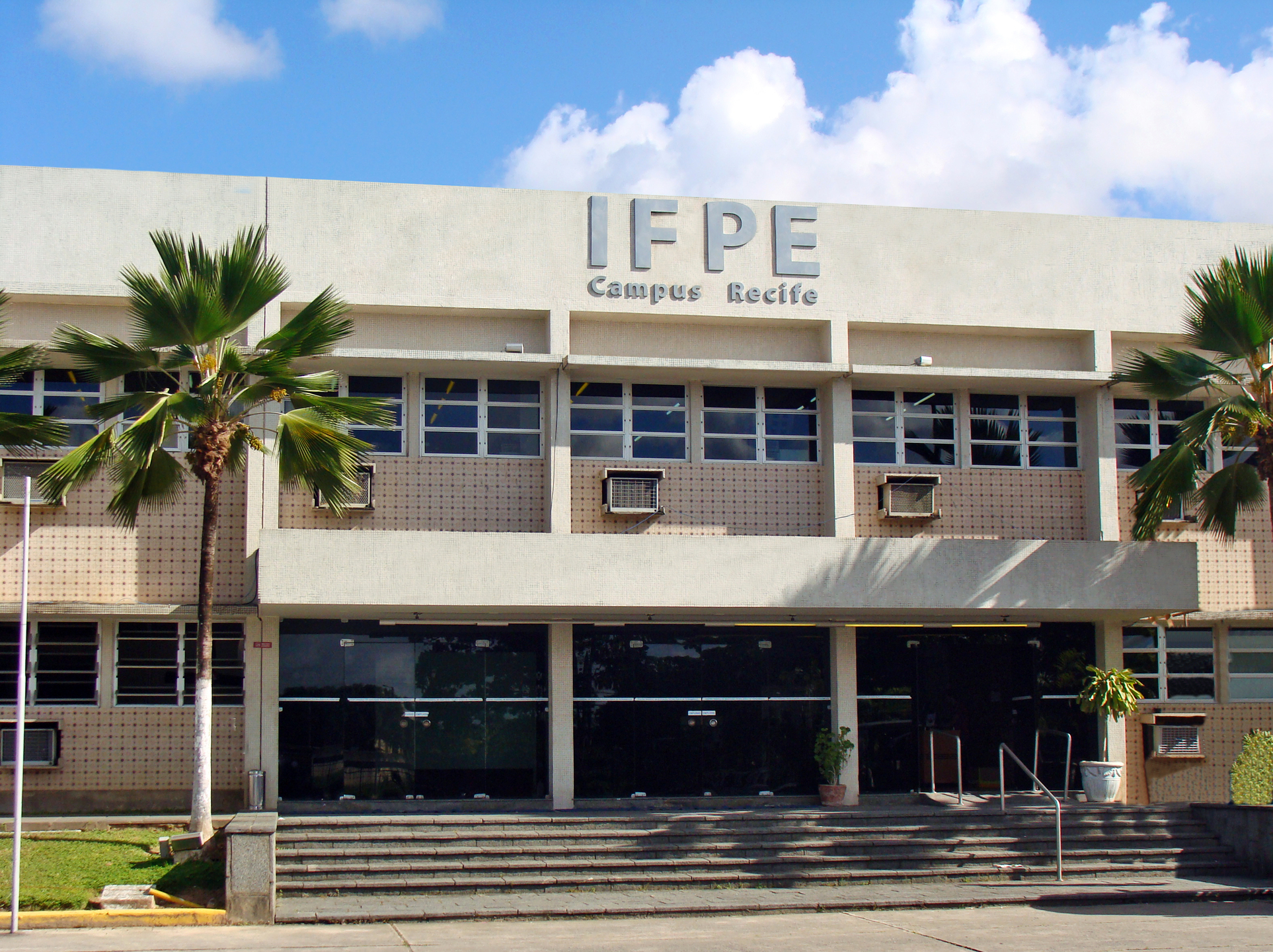 Processo de Ingresso 2024: IFPE oferta mais de 5 mil vagas para cursos técnicos e superiores