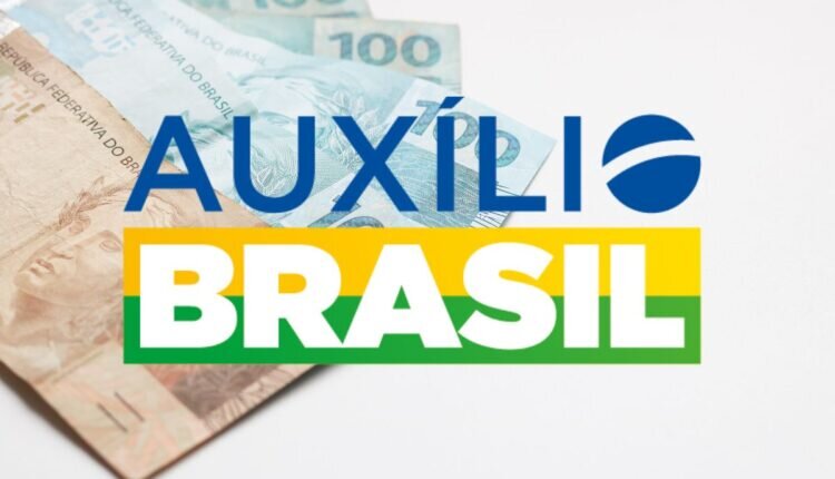 Caixa vai retomar consignado ao Auxílio Brasil? Veja o que disse a presidente do banco - Reprodução Canva