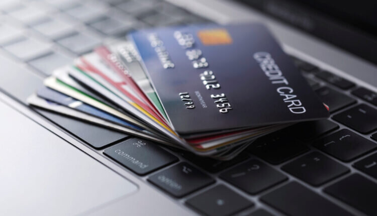 Cartão de crédito: Pagamentos na modalidade apresentam alta