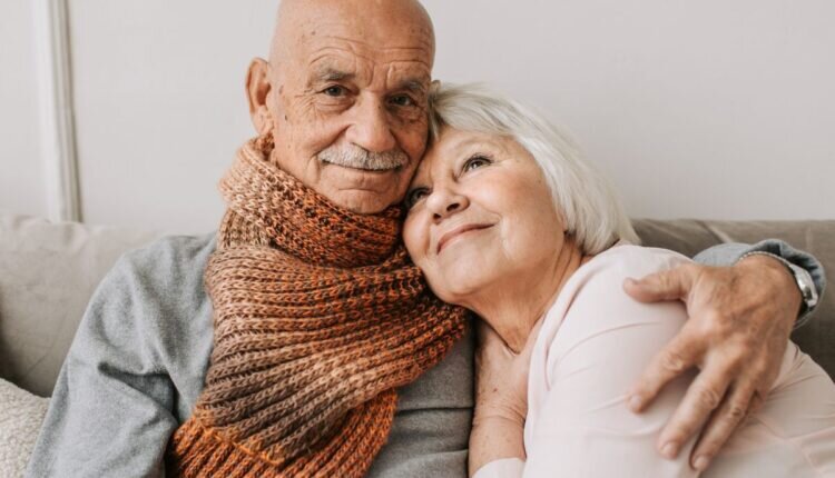 Conheça os benefícios que todo idoso acima de 60 anos tem direito - Reprodução Canva