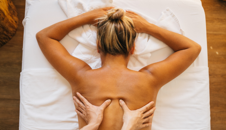 benefícios da massagem relaxante