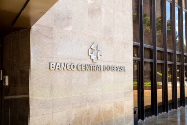 Banco Central estipula prazo para ajuste de terceirizações indevidas no Pix