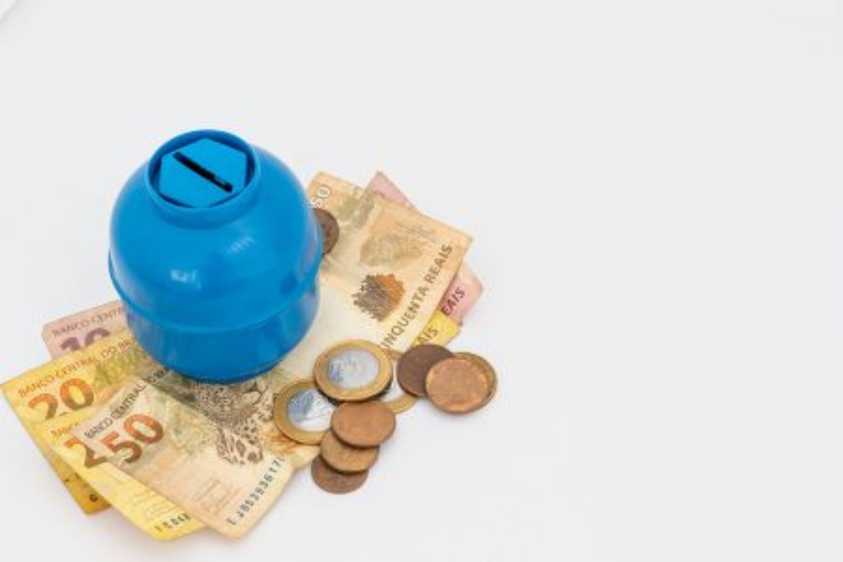 ESTE é o VALOR que as famílias brasileiras RECEBERÃO do Governo para comprar o botijão de gás