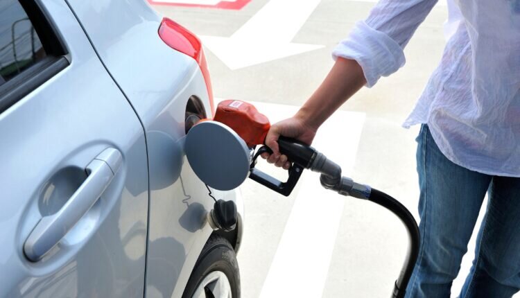 Consumidores se ASSUSTAM nos postos de gasolina: algum combustível é MAIS vantajoso?
