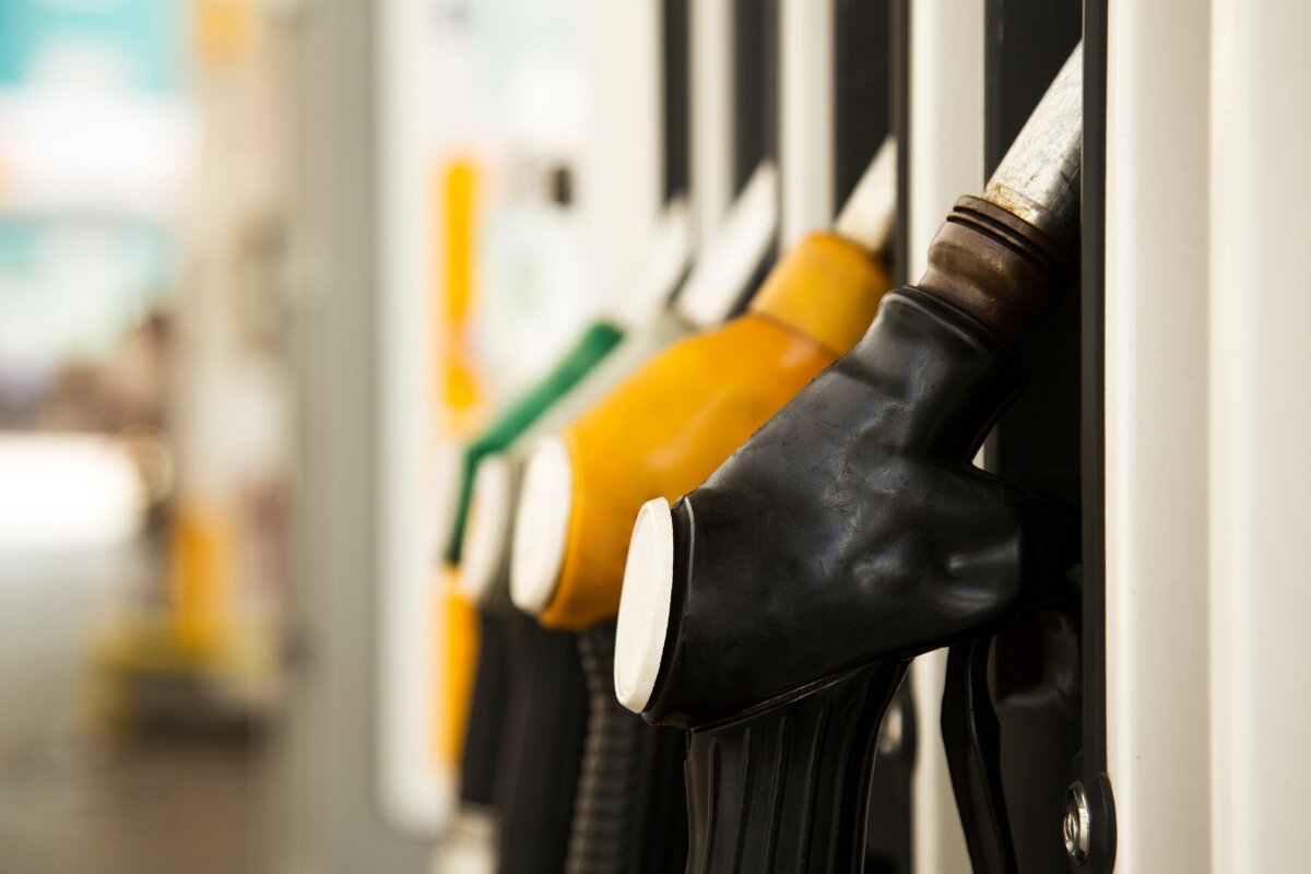 Consumidores se ASSUSTAM nos postos de gasolina: algum combustível é MAIS vantajoso?