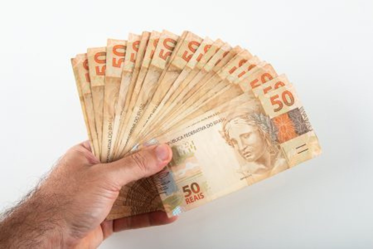 Governo vai LIBERAR Auxílio Emergencial de R$ 800,00: veja quem recebe