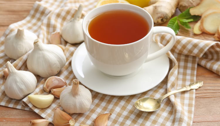 Benefícios do chá de alho para a saúde