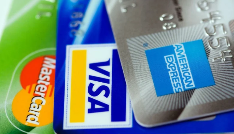 Cartão de crédito sem anuidade: analise os benefícios de forma planejada