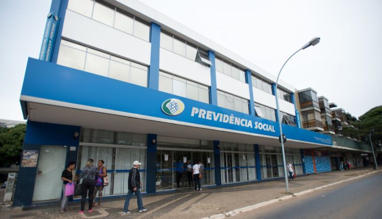 EXCELENTE NOTÍCIA para segurados do INSS é oficializada; brasileiros comemoram