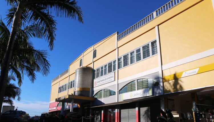 Itapecerica da Serra (SP) abre processo seletivo com 32 vagas na área da educação