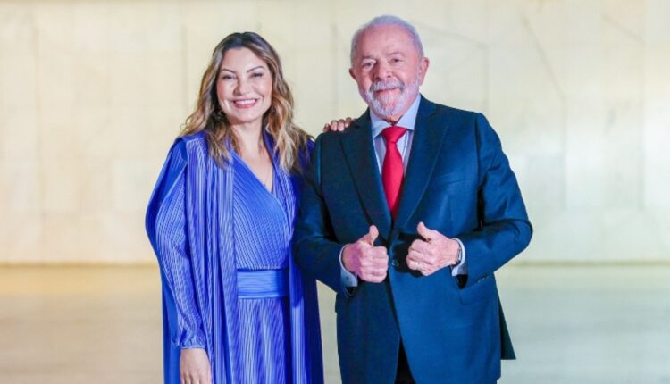 Presidente Lula PARABENIZA as mulheres pelo Dia Internacional ANUNCIANDO pacote de medidas