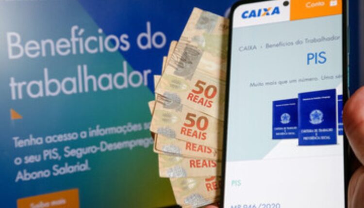 PRESENTE para os brasileiros: R$ 1.302 pode ser sacado a partir de quarta-feira; saiba mais