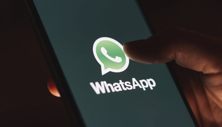 ADEUS! 37 celulares vão ficar o WhatsApp em abril