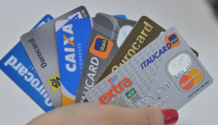 Cartão de crédito para os brasileiros com o nome sujo