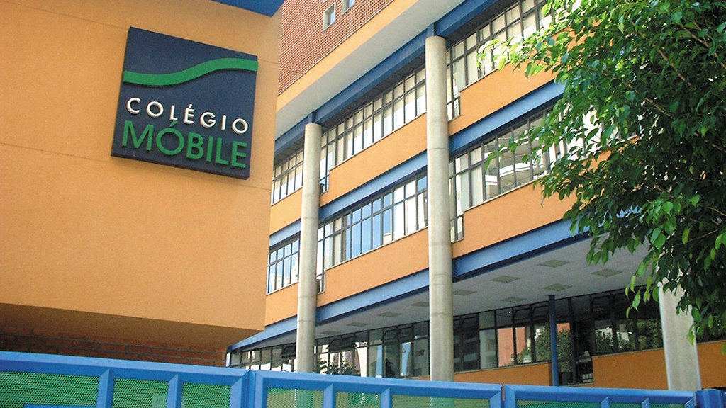 Escola Móbile ABRE CARGOS de forma híbrida