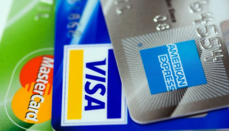 Escolha uma opção de cartão de crédito sem anuidade que contemple suas particularidades