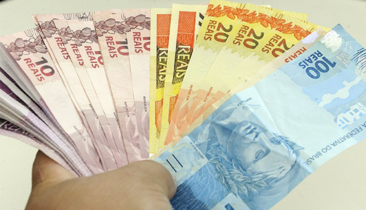 EXCELENTE notícia para brasileiros que recebem salário mínimo