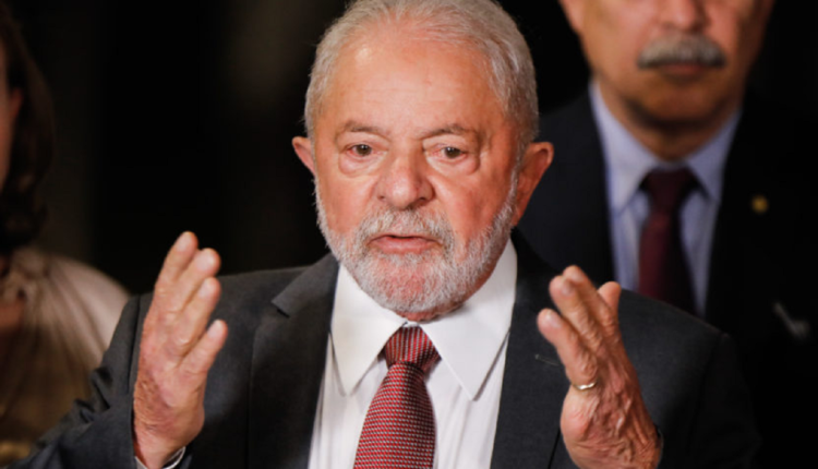 Governo Lula aumentou os preços de diversos serviços dos Correios