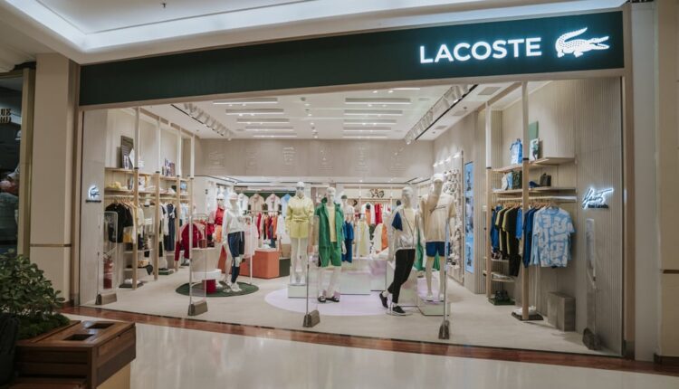 Lacoste OFERECE EMPREGOS pelo país; Confira!