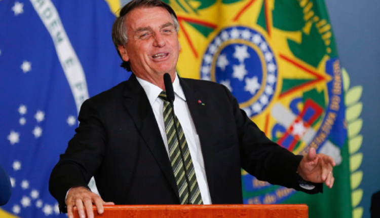 LULA surpreende, bate o martelo e define o que vai fazer com o SAQUE criado por Bolsonaro