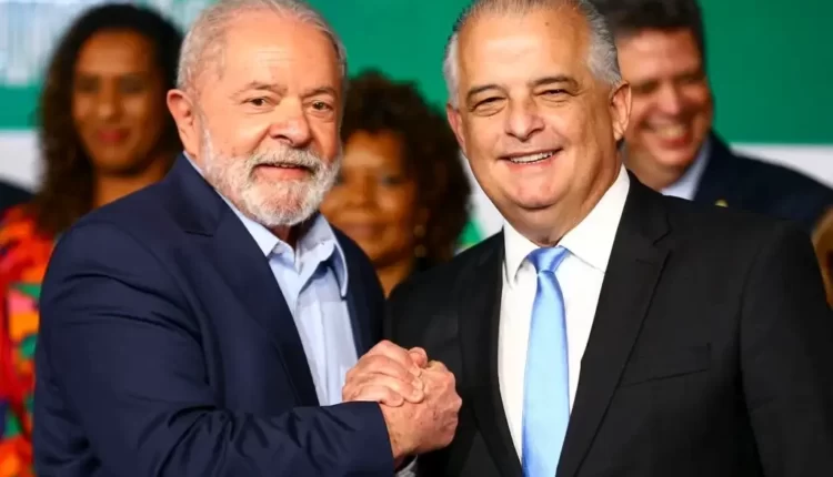 "Voa, Brasil" vai beneficiar passageiros com renda baixa, diz Ministro