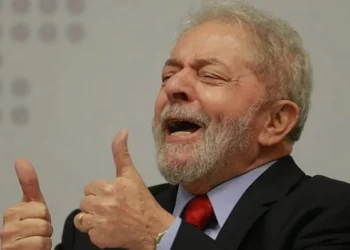 noticiasconcursos com br salario minimo crescem as chances de aumento para r 1 320 lula dando risada