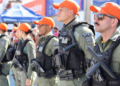 Policiais militares de Pernambuco durante operação, representando o concurso da PM PE com vagas para Soldado e Oficial.