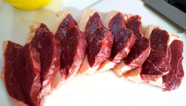 A carne bovina está MAIS BARATA no Brasil (entenda!)