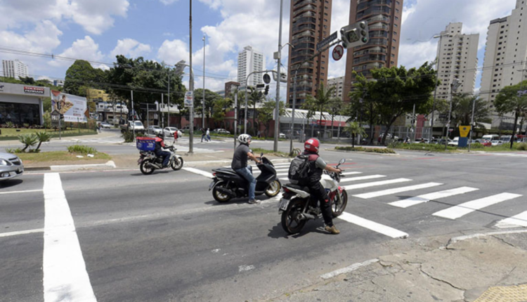 ALERTA: A placa de veículo que é utilizada pelos brasileiros, mas é ILEGAL