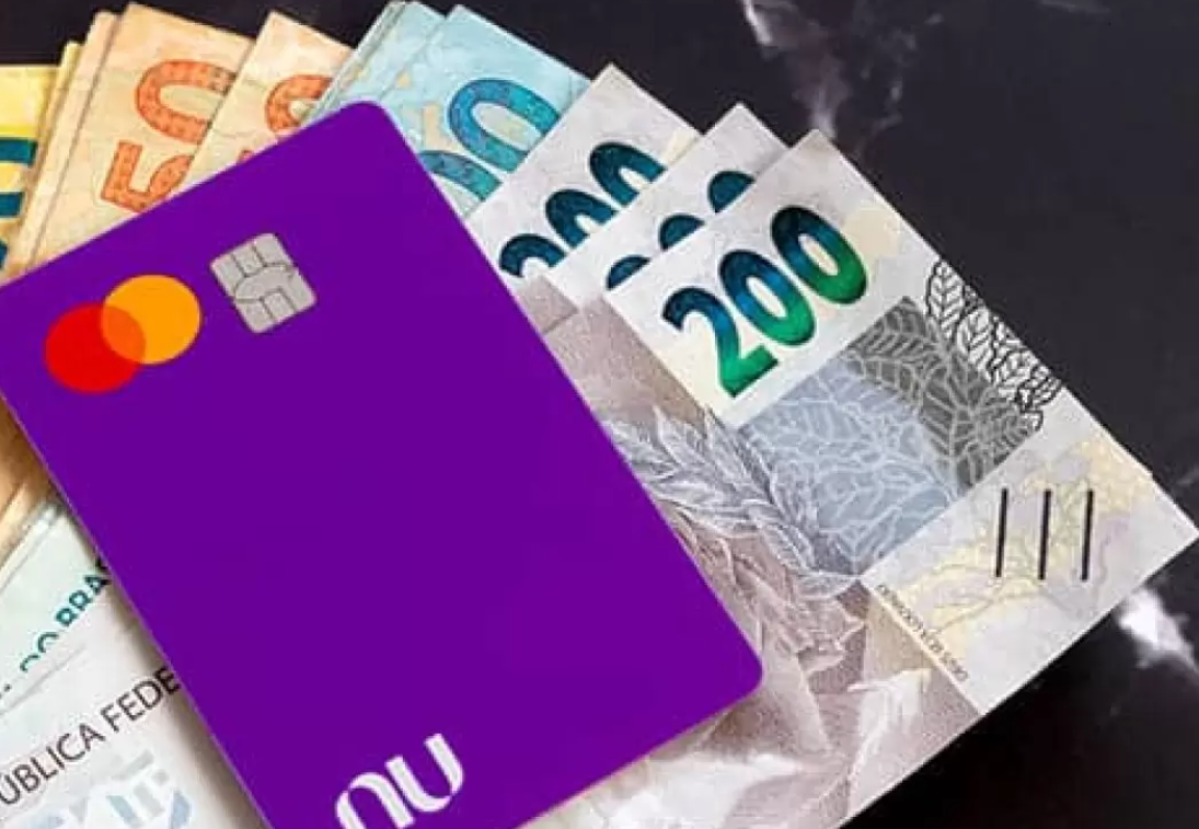 Cartão de crédito Nubank: entenda as diferenças entre o tradicional e o  Ultravioleta - Notícias Concursos