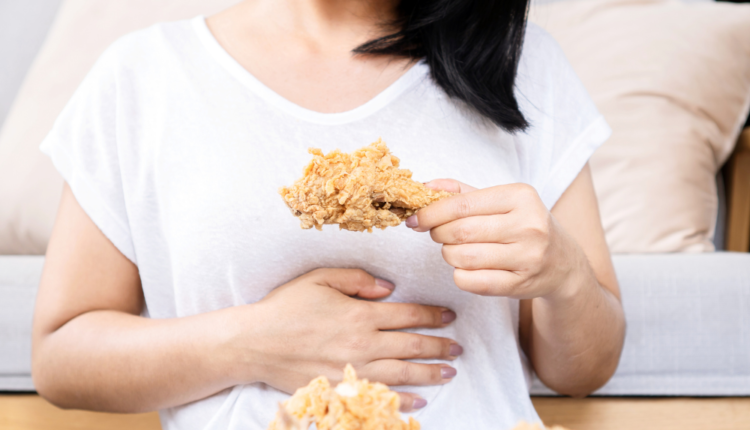 Como evitar a sensação de estufamento ao comer?