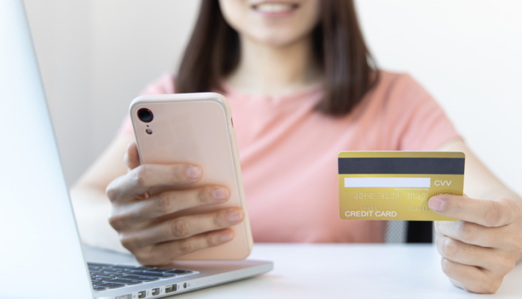 Entenda como funciona o cartão de crédito para negativado e saiba como solicitar