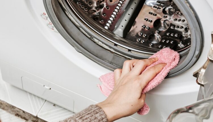 Faça isto para limpar máquina de lavar sem desmontar