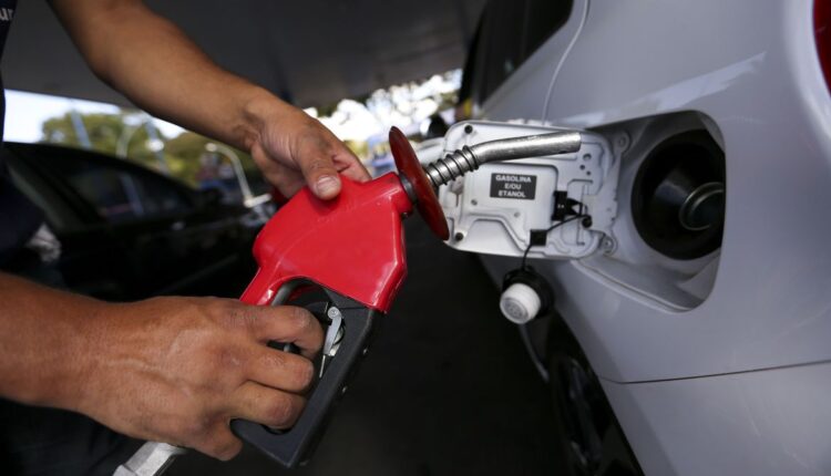 Gasolina: governo lança site para denúncias de preços abusivos