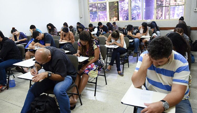 O Inep aplicou as provas do Encceja 2023 no último domingo (27). Imagem: MEC/Divulgação