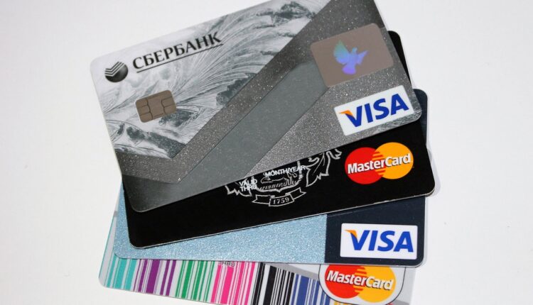 Novos dados sobre o uso do cartão de crédito no Brasil IMPRESSIONA brasileiros; Confira