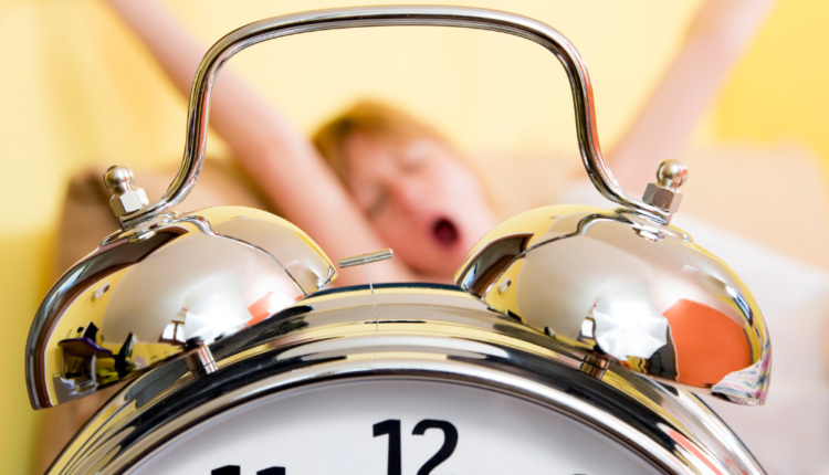 O que a falta de rotina de sono pode causar?