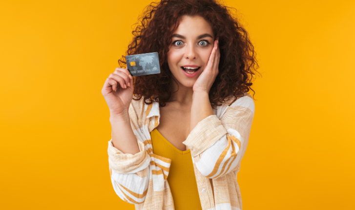 AVISO: Serasa faz anúncio a todos os brasileiros que têm cartão de crédito no Brasil; veja