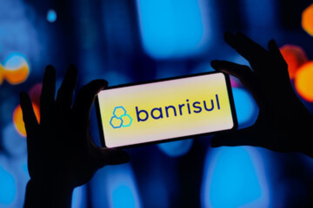 GRANDE notícia para os brasileiros que são clientes do Banrisul
