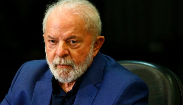 Brasileiros com poupança entram em ALERTA MÁXIMO após anúncio de Lula; veja o que é verdade