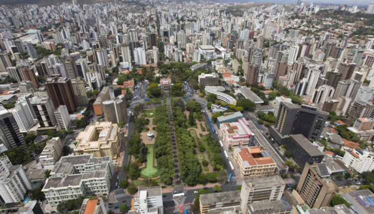 Belo Horizonte (MG) abre processo seletivo com 664 vagas para cargos de nível superior